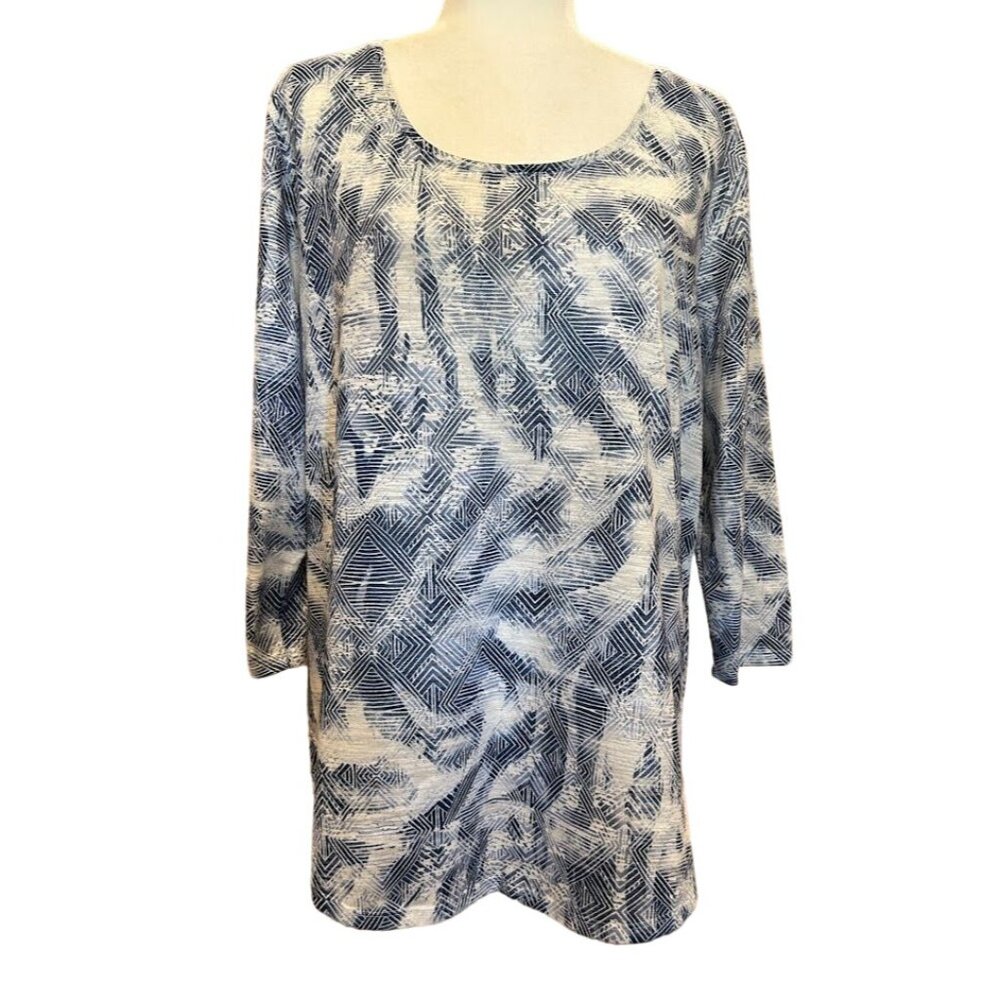 Chicos Zenergy Top Size 3 = US XL/16 Blue & White Geometric Print‎